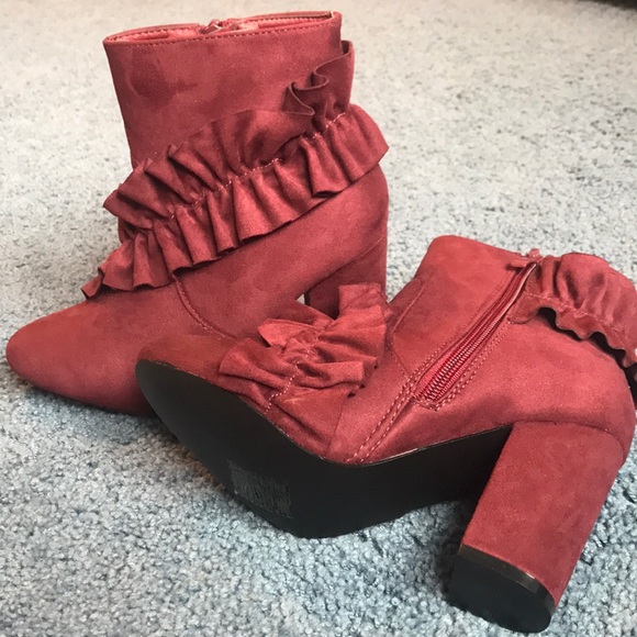 Maroon Ruffle Boots - NEVER WORN - Picture 5 of 6